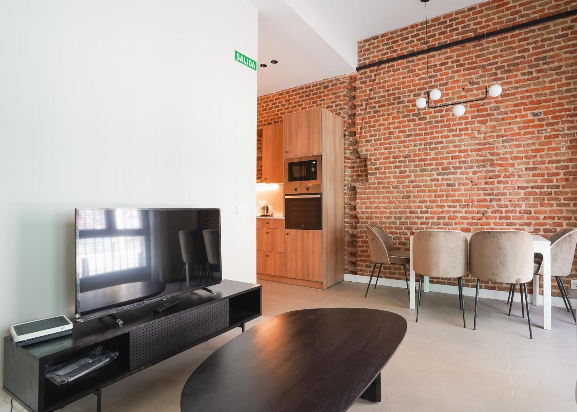 Modern Apartment-2Bedrooms 1Bath-Cuatro Caminos Madrid Exterior photo